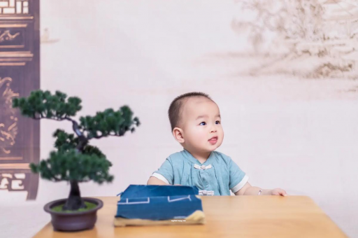 黔西宝宝眼屎多是什么原因 黔西宝宝眼屎多是什么原因